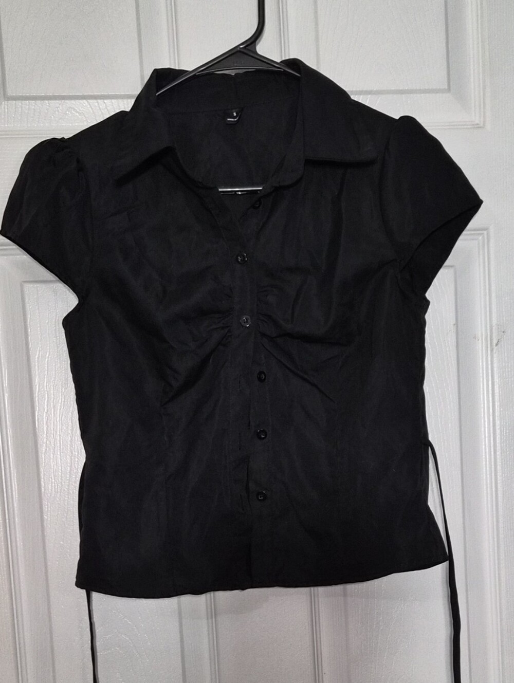 NWOT Black Short-Sleeve Ruched Button-Up Blouse Sz Small